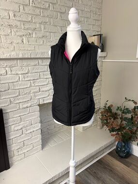Aeropostale Black Quilted Puffer Vest with Pink Lining - Size Medium